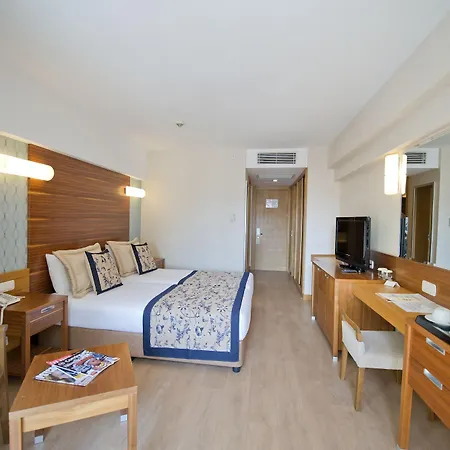 Trendy Adults Only Otel Side