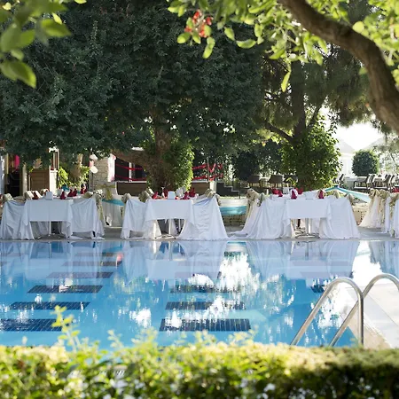 Trendy Adults Only Otel Side