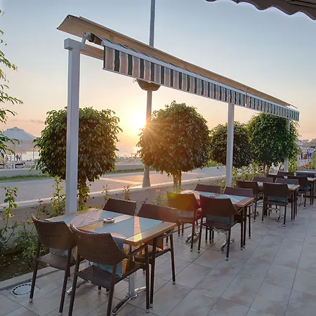 Trendy Adults Only Otel Side